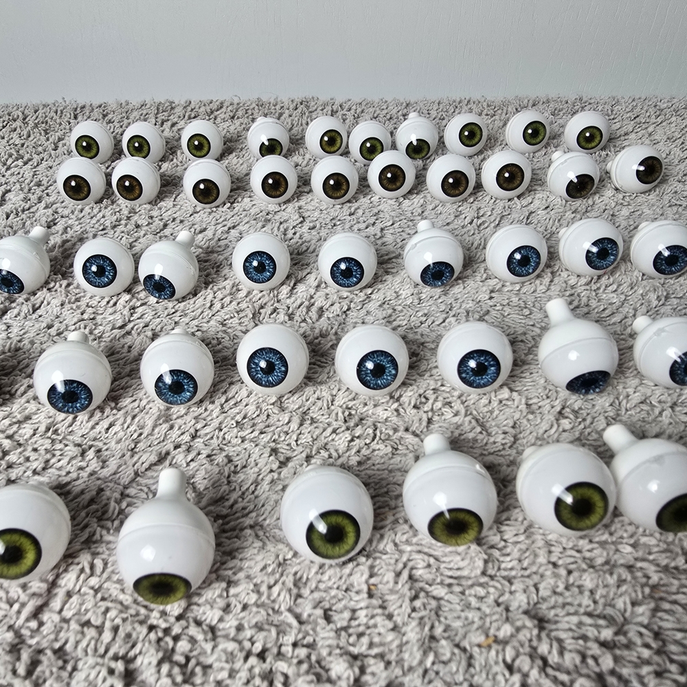 Vintage Glastic Realistic Doll / Animal Eyes